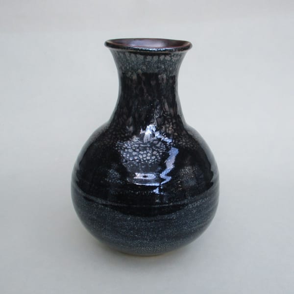 鉄釉壺