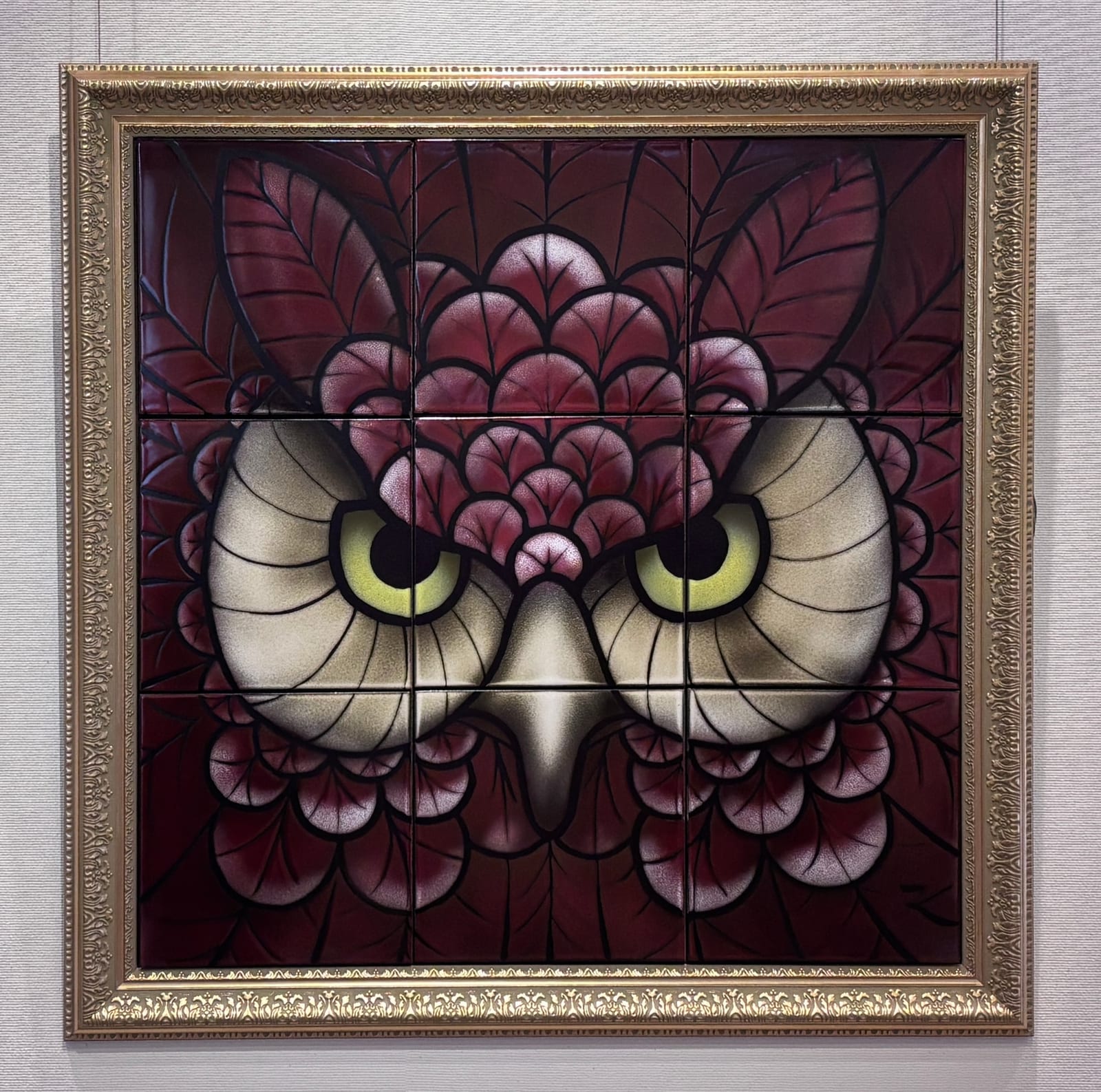 赤いフクロウ